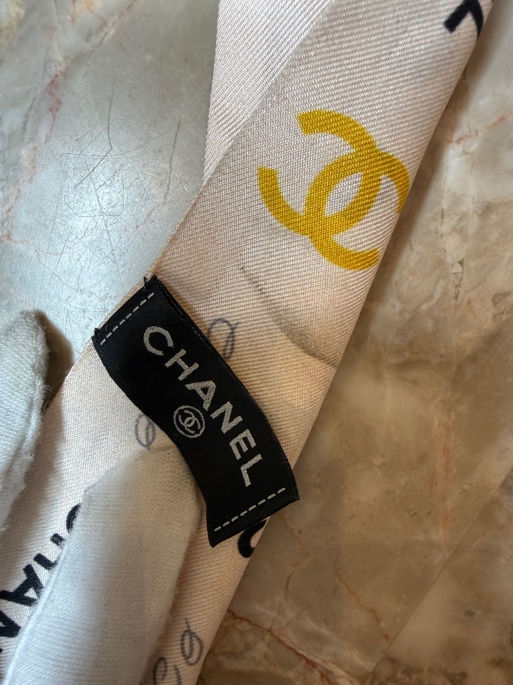 CHANEL Cream and Yellow Logo-Print Silk Twilly - Picture 5 of 12